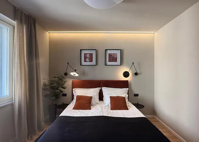 Luxury Apartment Monvi Near Bacvice Beach And Old Town *