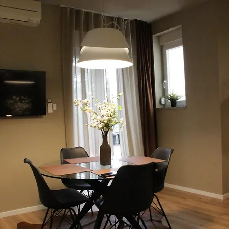 Monvi Luxury Near Bacvice And Old Town Apartment *