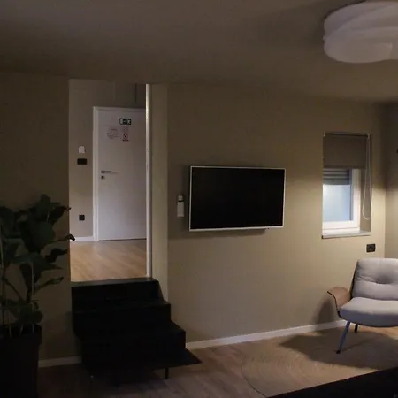Monvi Luxury Near Bacvice And Old Town Apartment