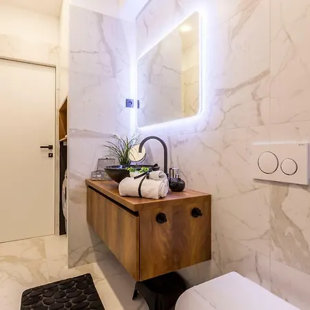 Monvi Luxury Near Bacvice And Old Town Apartment Split